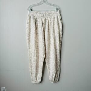 Glyder Beige And White Cheetah Print Joggers Women’s Size 1X